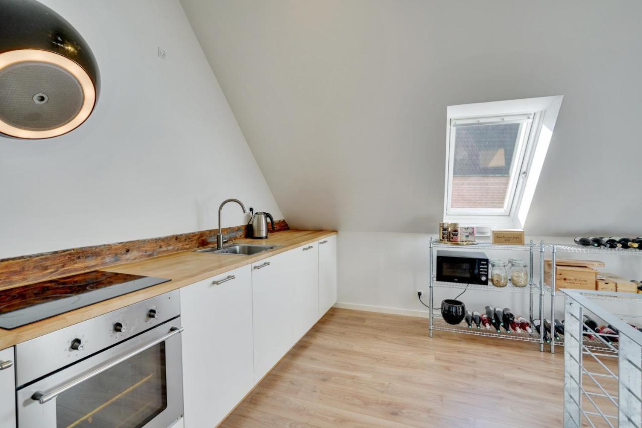Bath Tub Penthouse In The City Ольборг Экстерьер фото